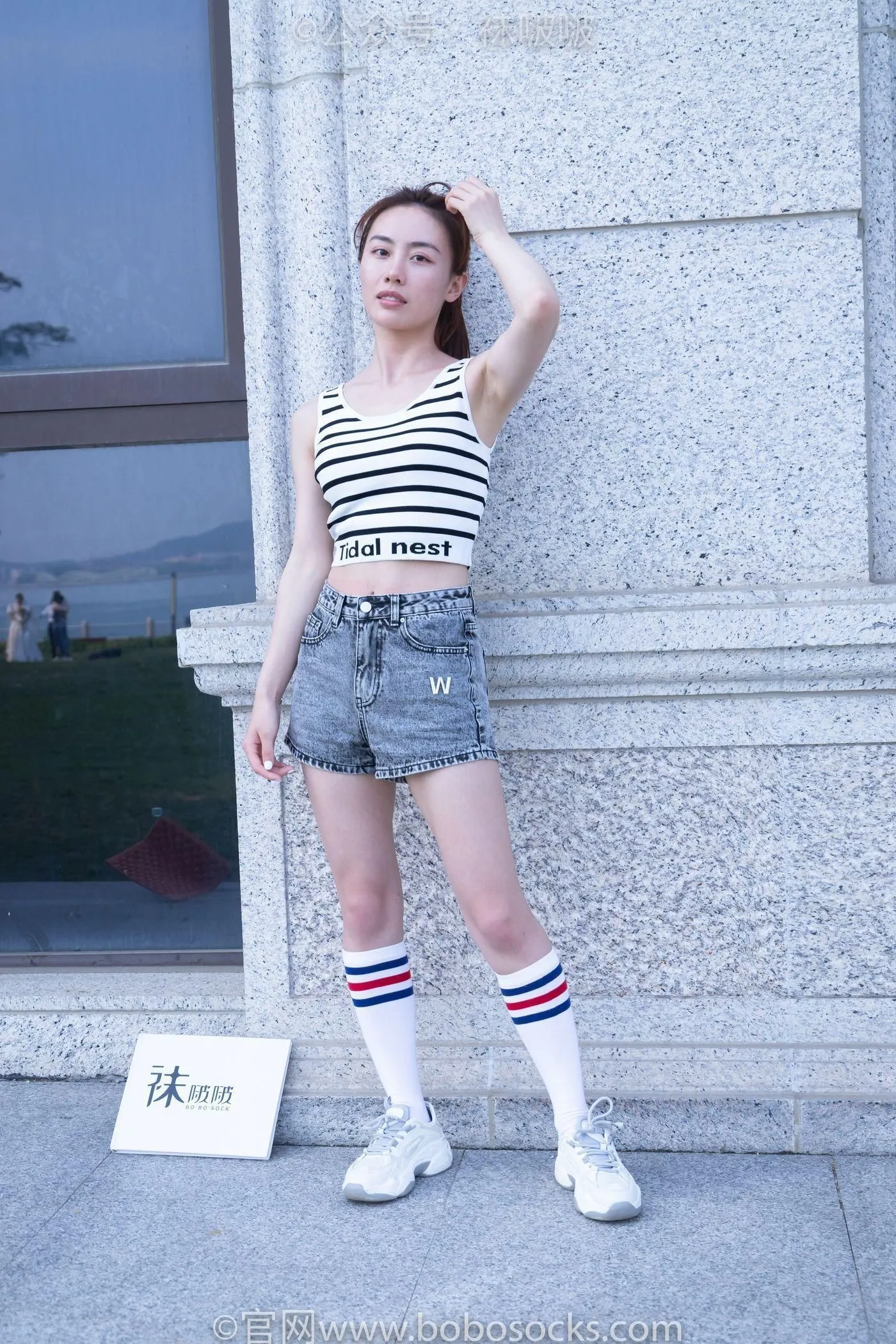 [BoBoSocks袜啵啵]NO.006 小米-运动鞋、白色小腿袜、裸足 [130P]插图5